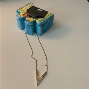 Express Gold Necklace with Elegant Design